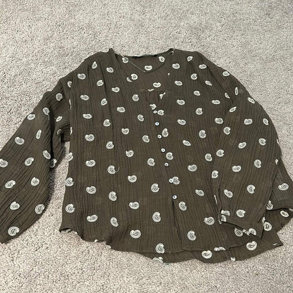 Zara blouse top, militar green with amiba design embroidery in white